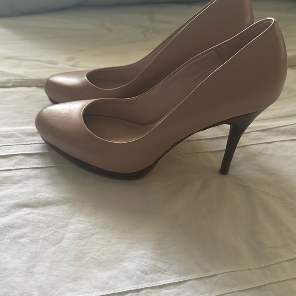 Nine West Tan Classic Heels